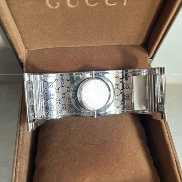 Gucci Twirl Stainless Steel Bangle Bracelet Watch - Picture 6 of 8